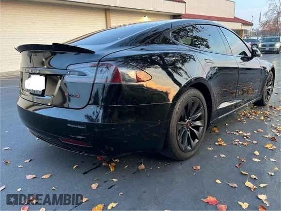 2017 Tesla Model S 60 with VIN 5YJSA1E15HF219286, listed as a Copart auction lot 48075335 with 44,226 mi miles and Salvage title. Bid and sale history available at DreamBid. Image 4.