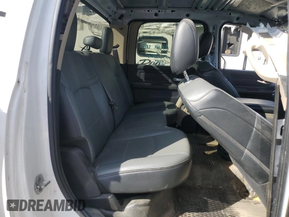 2019 Ram 3500 Tradesman with VIN 3C7WRSCL1KG551105, listed as a Copart auction lot 82125434 with 85,404 mi miles and Salvage Title. Bid and sale history available at carsss.com. Image 10.