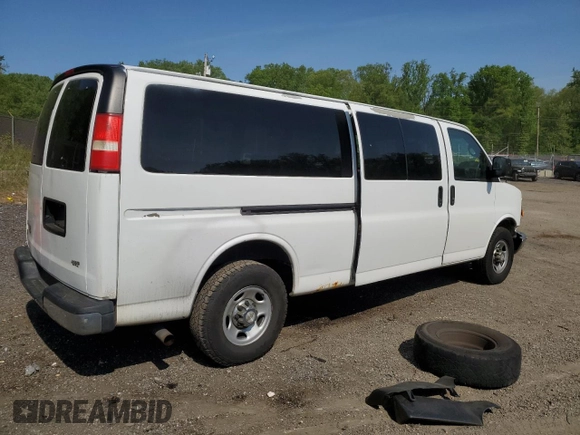2008 Chevrolet Express Passenger with VIN 1GAHG39K981177228, listed as a Copart auction lot 55031385 with 274,971 mi miles and Salvage title. Bid and sale history available at DreamBid. Image 3.