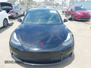 2022 Tesla Model 3 Long Range z VIN 5YJ3E1EB3NF273165, wystawiony jako IAAI lot #42282702 z przebiegiem 41 445 mil mil oraz . Historia ofert i sprzedaży dostępna na DreamBid. Obrazek 12.