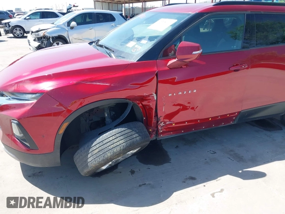2019 Chevrolet Blazer z VIN 3GNKBCRS6KS643531, wystawiony jako IAAI lot #42308910 z przebiegiem 54 053 mil mil oraz . Historia ofert i sprzedaży dostępna na DreamBid. Obrazek 6.