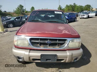 2001 Ford Explorer Eddie Bauer z VIN 1FMZU84P81ZA61333, wystawiony jako Copart lot #56927345 z przebiegiem 205 865 mil mil oraz Szkoda całkowita • Salvage title. Historia ofert i sprzedaży dostępna na DreamBid. Obrazek 5.