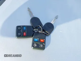 2005 Ford Explorer XLT z VIN 1FMZU63W25ZA20845, wystawiony jako IAAI lot #41790447 z przebiegiem 130 117 mil mil oraz . Historia ofert i sprzedaży dostępna na DreamBid. Obrazek 11.