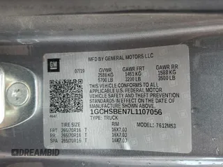 2020 Chevrolet Colorado 2WD Work Truck z VIN 1GCHSBEN7L1107056, wystawiony jako Copart lot #59054995 z przebiegiem 25 708 mil mil oraz Szkoda całkowita • Salvage title. Historia ofert i sprzedaży dostępna na DreamBid. Obrazek 12.