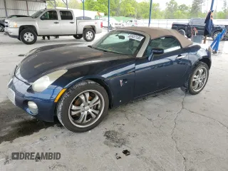 2007 Pontiac Solstice z VIN 1G2MB35B77Y108025, wystawiony jako Copart lot #52437135 z przebiegiem 150 528 mil mil oraz Szkoda całkowita • Salvage title. Historia ofert i sprzedaży dostępna na DreamBid. Obrazek 1.