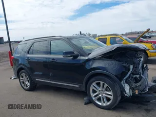 2017 Ford Explorer XLT z VIN 1FM5K7D88HGD91079, wystawiony jako IAAI lot #41843487 z przebiegiem 29 845 mil mil oraz . Historia ofert i sprzedaży dostępna na DreamBid. Obrazek 13.