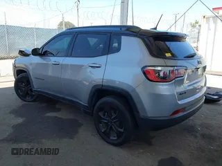 2019 Jeep Compass Latitude with VIN 3C4NJDBB4KT754484, listed as a IAAI auction lot 42324284 with 85,637 mi miles and . Bid and sale history available at DreamBid. Image 3.