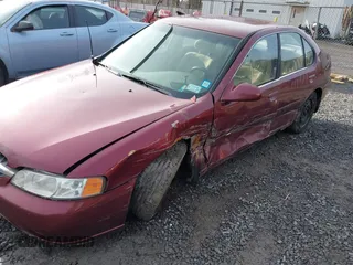 2000 Nissan Altima XE with VIN 1N4DL01D8YC189295, listed as a IAAI auction lot 41109066 with 15,221 mi miles and . Bid and sale history available at DreamBid. Image 6.