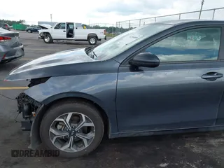 2019 Kia Forte LXS with VIN 3KPF24AD7KE110759, listed as a IAAI auction lot 42264009 with 149,031 mi miles and . Bid and sale history available at DreamBid. Image 20.