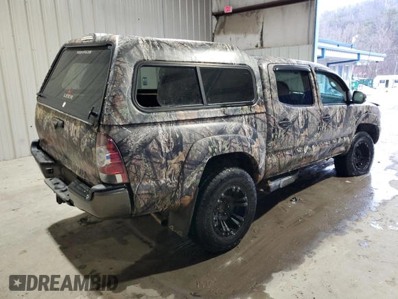 2015 Toyota Tacoma with VIN 5TFLU4EN2FX130150, listed as a Copart auction lot 43867045 with 135,843 mi miles and Salvage title. Bid and sale history available at DreamBid. Image 3.