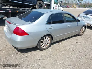 2006 Honda Accord Sdn LX SE with VIN 1HGCM56326A173765, listed as a IAAI auction lot 42039896 with 144,749 mi miles. Bid and sale history available at carsss.com. Image 4.