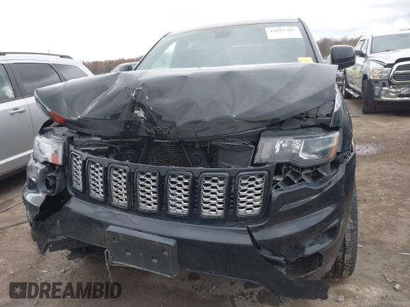 2017 Jeep Grand Cherokee Laredo with VIN 1C4RJFAG7HC886640, listed as a IAAI auction lot 42035301 with 197,110 mi miles. Bid and sale history available at carsss.com. Image 13.