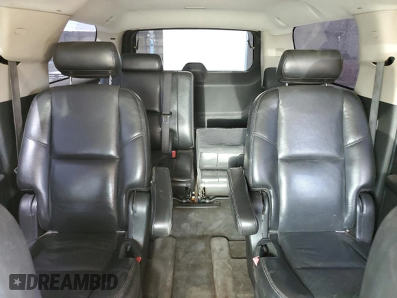 2009 GMC Yukon XL z VIN 1GKFC06269J102165, wystawiony jako Copart lot #54874955 z przebiegiem 248 831 mil mil oraz Szkoda całkowita • Salvage title. Historia ofert i sprzedaży dostępna na DreamBid. Obrazek 10.