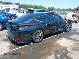 2024 Lexus ES 350 с VIN 58ADZ1B1XRU178415, выставлен на аукционе IAAI как лот 42220498 с пробегом 29 043 миль миль и . История ставок и продаж доступна на DreamBid. Изображение 4.