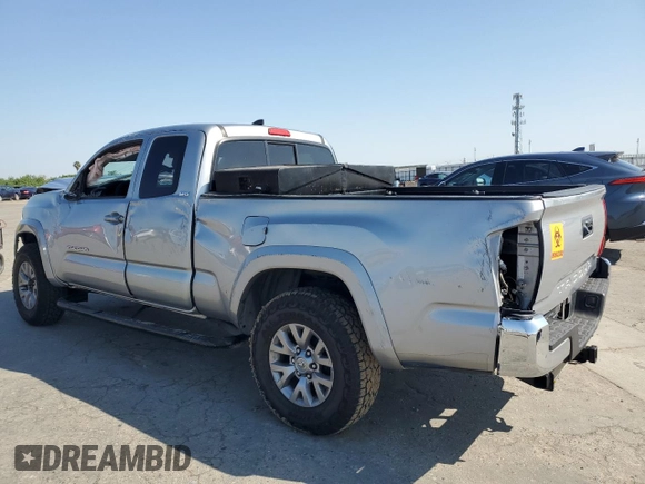 2016 Toyota Tacoma SR z VIN 5TFRX5GN2GX052555, wystawiony jako Copart lot #55353025 z przebiegiem 134 974 mil mil oraz Szkoda całkowita • Salvage title. Historia ofert i sprzedaży dostępna na DreamBid. Obrazek 2.