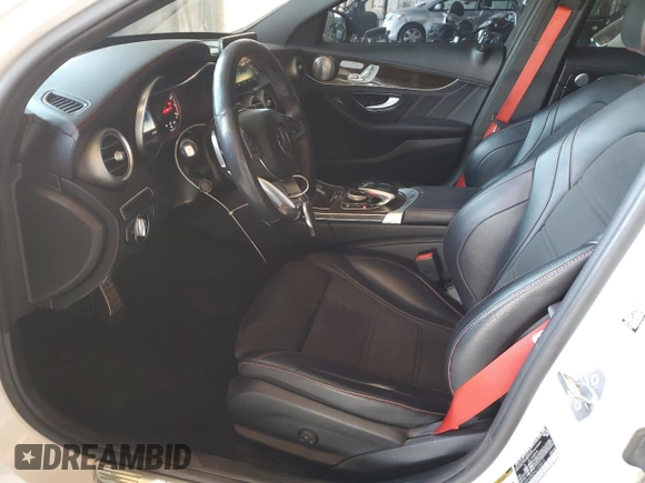 2017 Mercedes-Benz C 43 AMG z VIN 55SWF6EB2HU193012, wystawiony jako Copart lot #61035515 z przebiegiem 59 916 mil mil oraz Szkoda całkowita • Salvage title. Historia ofert i sprzedaży dostępna na DreamBid. Obrazek 7.