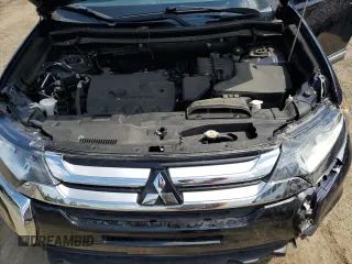 2018 Mitsubishi Outlander SE with VIN JA4AD3A34JZ013831, listed as a Copart auction lot 56292555 with 45,454 mi miles and Salvage title. Bid and sale history available at DreamBid. Image 12.