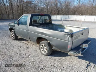 1997 Nissan Frontier XE z VIN 1N6SD11S4VC423962, wystawiony jako IAAI lot #41464320 z przebiegiem 237 987 mil mil oraz . Historia ofert i sprzedaży dostępna na DreamBid. Obrazek 3.