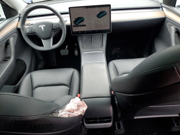 2024 Tesla Model Y Long Range with VIN 7SAYGDEE2RA246685, listed as a Copart auction lot 58699895 with 15,803 mi miles and Salvage title. Bid and sale history available at DreamBid. Image 8.