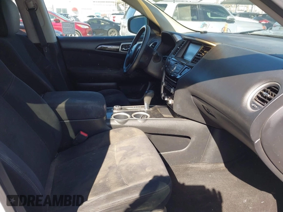 2013 Nissan Pathfinder SV with VIN 5N1AR2MM1DC648756, listed as a IAAI auction lot 41640693 with 170,190 mi miles. Bid and sale history available at carsss.com. Image 5.
