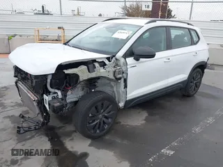 2023 Volkswagen Taos S с VIN 3VVDX7B24PM349742, выставлен на аукционе IAAI как лот 42029712 с пробегом 23 472 миль миль и . История ставок и продаж доступна на DreamBid. Изображение 2.