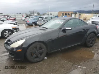 2006 Mercedes-Benz SLK-Class 3.0L with VIN WDBWK54F56F090959, listed as a Copart auction lot 44212375 with 154,683 mi miles and Salvage Title. Bid and sale history available at carsss.com. Image 1.