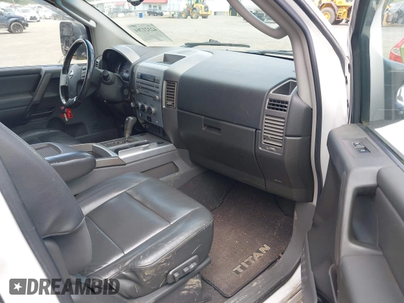 2005 Nissan Titan SE с VIN 1N6AA06B15N565357, выставлен на аукционе IAAI как лот 42321764 с пробегом 141 165 миль миль и . История ставок и продаж доступна на DreamBid. Изображение 5.