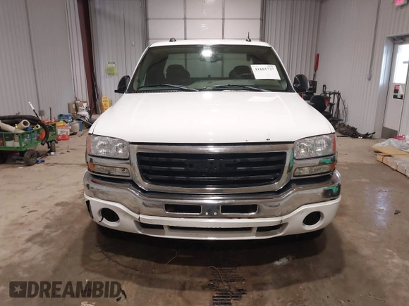 2004 GMC Sierra 1500 SLT with VIN 1GTEK19T34E320179, listed as a IAAI auction lot 41601727 with 303,523 mi miles. Bid and sale history available at carsss.com. Image 13.