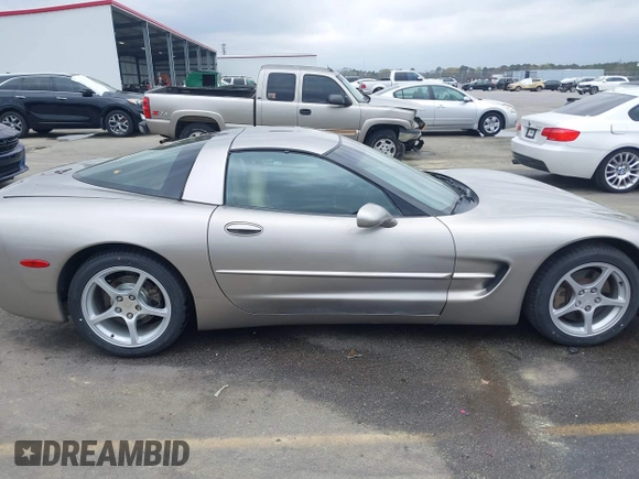 2000 Chevrolet Corvette with VIN 1G1YY22G2Y5108287, listed as a IAAI auction lot 41816759 with 125,078 mi miles. Bid and sale history available at carsss.com. Image 13.