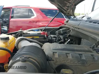 2016 Ford F-150 XLT z VIN 1FTFX1EGXGKF59717, wystawiony jako IAAI lot #43055402 z przebiegiem 115 962 mil mil oraz . Historia ofert i sprzedaży dostępna na DreamBid. Obrazek 19.