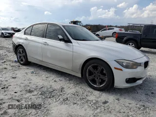 2015 BMW 3 Series 328i xDrive с VIN WBA3B5G54FNS16660, выставлен на аукционе Copart как лот 47927835 с пробегом 97 446 миль миль и Списание • Salvage title. История ставок и продаж доступна на DreamBid. Изображение 4.
