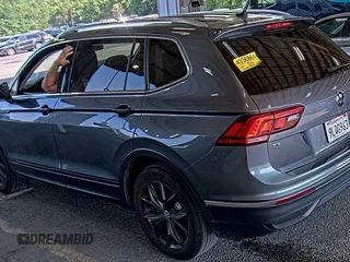 2024 Volkswagen Tiguan SE with VIN 3VV3B7AX1RM107078, listed as a IAAI auction lot 42852792 with 36,642 mi miles and . Bid and sale history available at DreamBid. Image 1.