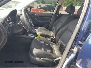 2005 Volkswagen Jetta GL with VIN 3VWRK69M85M026132, listed as a Copart auction lot 64153735 with 92,964 mi miles and Salvage title. Bid and sale history available at DreamBid. Image 7.