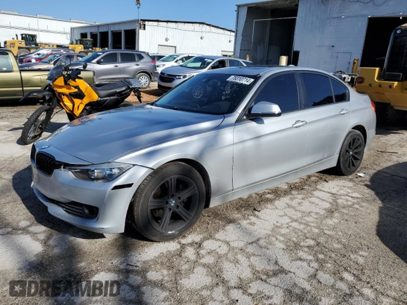 2013 BMW 3 Series 320i xDrive с VIN WBA3C3C52DF982806, выставлен на аукционе Copart как лот 54928605 с пробегом 152 923 миль миль и На запчасти • Non repairable. История ставок и продаж доступна на DreamBid. Изображение 1.