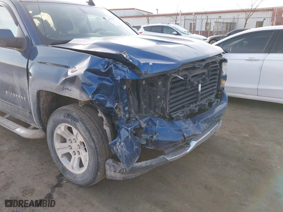 2017 Chevrolet Silverado 1500 LT with VIN 1GCVKREC7HZ349638, listed as a IAAI auction lot 41797563 with 136,915 mi miles. Bid and sale history available at carsss.com. Image 6.
