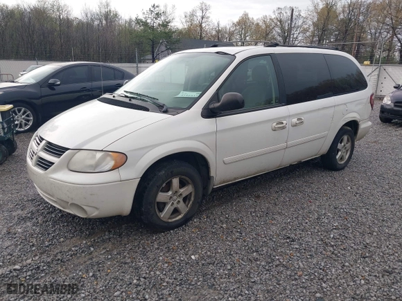 2006 Dodge Grand Caravan SXT with VIN 2D4GP44LX6R900332, listed as a IAAI auction lot 41915331 with 181,707 mi miles. Bid and sale history available at carsss.com. Image 2.