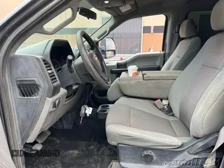 2019 Ford F-250 XL with VIN 1FT7W2B60KEG04440, listed as a IAAI auction lot 42816839 with 53,961 mi miles and . Bid and sale history available at DreamBid. Image 5.