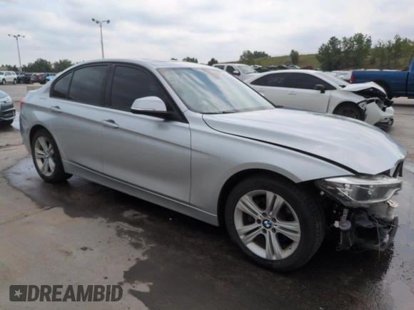 2016 BMW 3 Series 328i xDrive с VIN WBA8E3G55GNU04932, выставлен на аукционе Copart как лот 62412935 с пробегом 151 989 миль миль и Списание • Salvage title. История ставок и продаж доступна на DreamBid. Изображение 4.