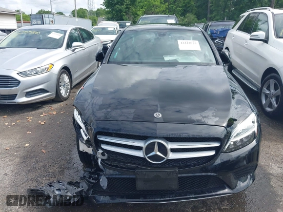 2019 Mercedes-Benz C 300 with VIN WDDWF8EB1KR459513, listed as a IAAI auction lot 42242025 with 35,138 mi miles and . Bid and sale history available at DreamBid. Image 12.