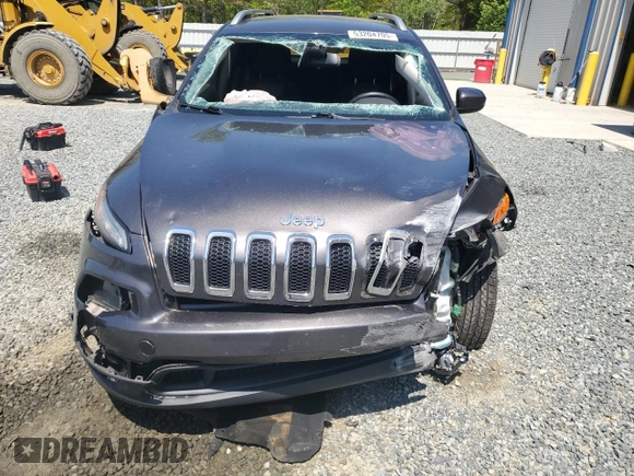2014 Jeep Cherokee Latitude z VIN 1C4PJLCB6EW241382, wystawiony jako Copart lot #53204705 z przebiegiem 120 752 mil mil oraz Szkoda całkowita • Salvage title. Historia ofert i sprzedaży dostępna na DreamBid. Obrazek 5.