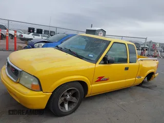 2003 GMC Sonoma SLS with VIN 1GTCS19X938196135, listed as a IAAI auction lot 41528855 with 109,963 mi miles. Bid and sale history available at carsss.com. Image 14.