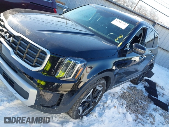 2025 Kia Telluride S with VIN 5XYP64GC3SG576327, listed as a IAAI auction lot 41263250 with 3,774 mi miles and . Bid and sale history available at DreamBid. Image 17.