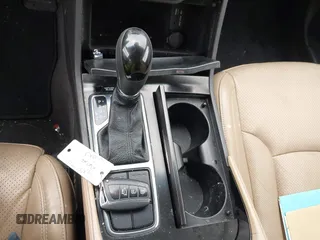 2015 Hyundai Azera • with VIN KMHFG4JG7FA449134, listed as a IAAI auction lot 42024291 with 130,625 mi miles and . Bid and sale history available at carsss.com. Image 11.