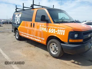 2004 Chevrolet Express Cargo z VIN 1GCGG25V241245876, wystawiony jako IAAI lot #42012735 z przebiegiem 294 733 mil mil oraz . Historia ofert i sprzedaży dostępna na DreamBid. Obrazek 1.