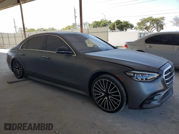 2022 Mercedes-Benz S-Class S 500 with VIN W1K6G6DB9NA105566, listed as a Copart auction lot 82774304 with 13,827 mi miles and Salvage Title. Bid and sale history available at carsss.com. Image 4.