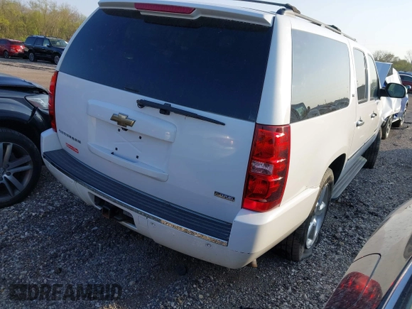 2009 Chevrolet Suburban LTZ with VIN 1GNFK36309R293857, listed as a IAAI auction lot 41632105 with 1 mi miles. Bid and sale history available at carsss.com. Image 4.