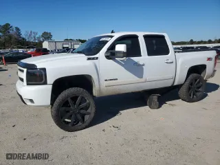 2007 Chevrolet Silverado 1500 LT w/1LT with VIN 2GCEK13M671550709, listed as a Copart auction lot 83878094 with 239,712 mi miles and Salvage Title. Bid and sale history available at carsss.com. Image 1.