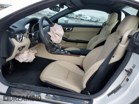 2016 Mercedes-Benz SLK 300 z VIN WDDPK3JA6GF118441, wystawiony jako Copart lot #45387565 z przebiegiem 40 442 mil mil oraz Szkoda całkowita • Salvage title. Historia ofert i sprzedaży dostępna na DreamBid. Obrazek 7.