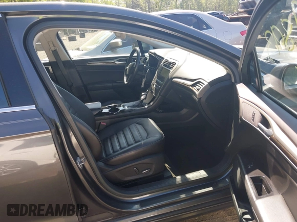 2015 Ford Fusion SE with VIN 3FA6P0HD2FR261223, listed as a IAAI auction lot 42109893 with 74,965 mi miles. Bid and sale history available at carsss.com. Image 5.