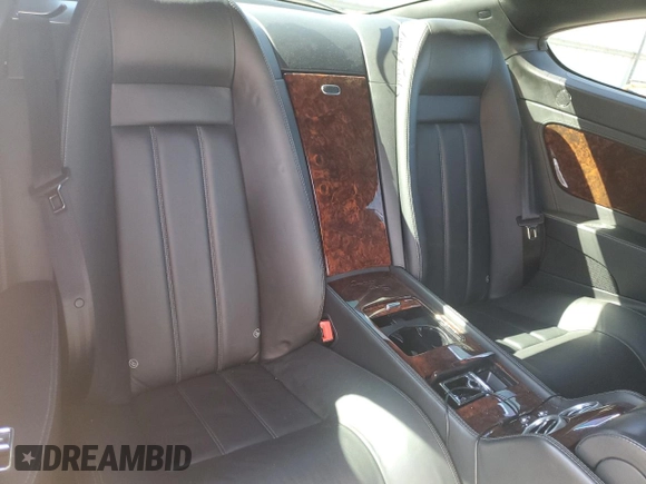 2005 Bentley Continental GT GT z VIN SCBCR63W85C027848, wystawiony jako Copart lot #53891185 z przebiegiem 69 216 mil mil oraz Czysty tytuł • Clean title. Historia ofert i sprzedaży dostępna na DreamBid. Obrazek 10.